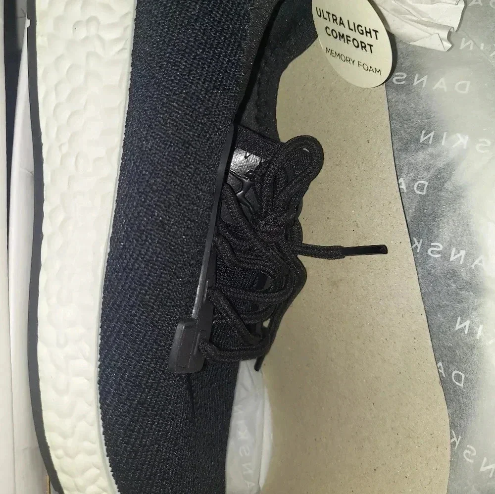NIB Danskin Soft Knit Lace Up Sneakers